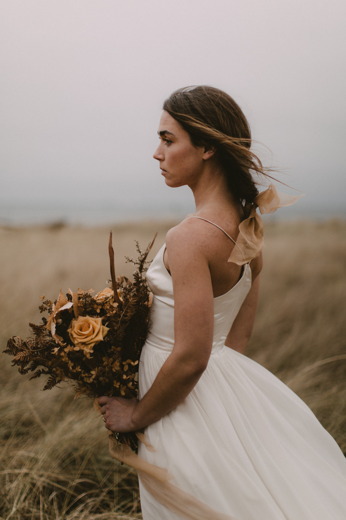 This Moody Maine Coast Wedding Inspiration is Deliciously Cozy in Warm ...