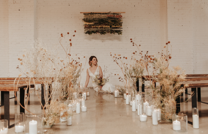 This Skylight Denver Wedding Inspiration Is A Dream If You Love Dried Flowers Warm Tones And Cozy Vibes Junebug Weddings