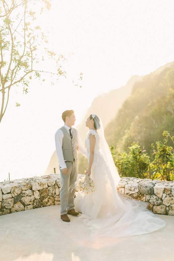  Natural  Luxe Beach Inspired Bali  Wedding  at Alila Villas 