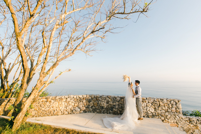 Natural Luxe Beach Inspired Bali Wedding At Alila Villas Uluwatu