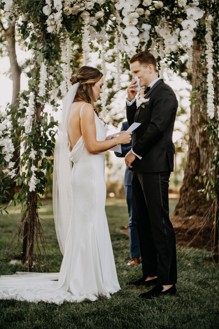 This Edgy Elegant Portland Wedding at Bingham Estate was a Champagne ...