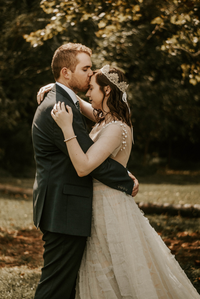 Vintage Ethereal North Carolina Wedding At Forest Hall At Chatham Mills Junebug Weddings 