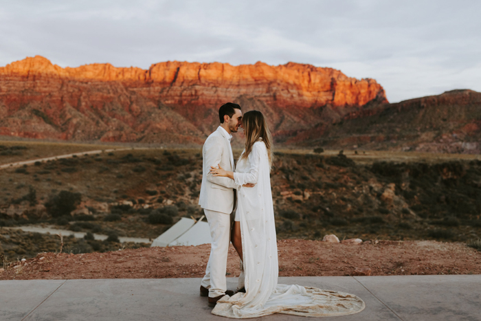 This Desert Glam Wedding at Under Canvas Brought the Boho Flair to