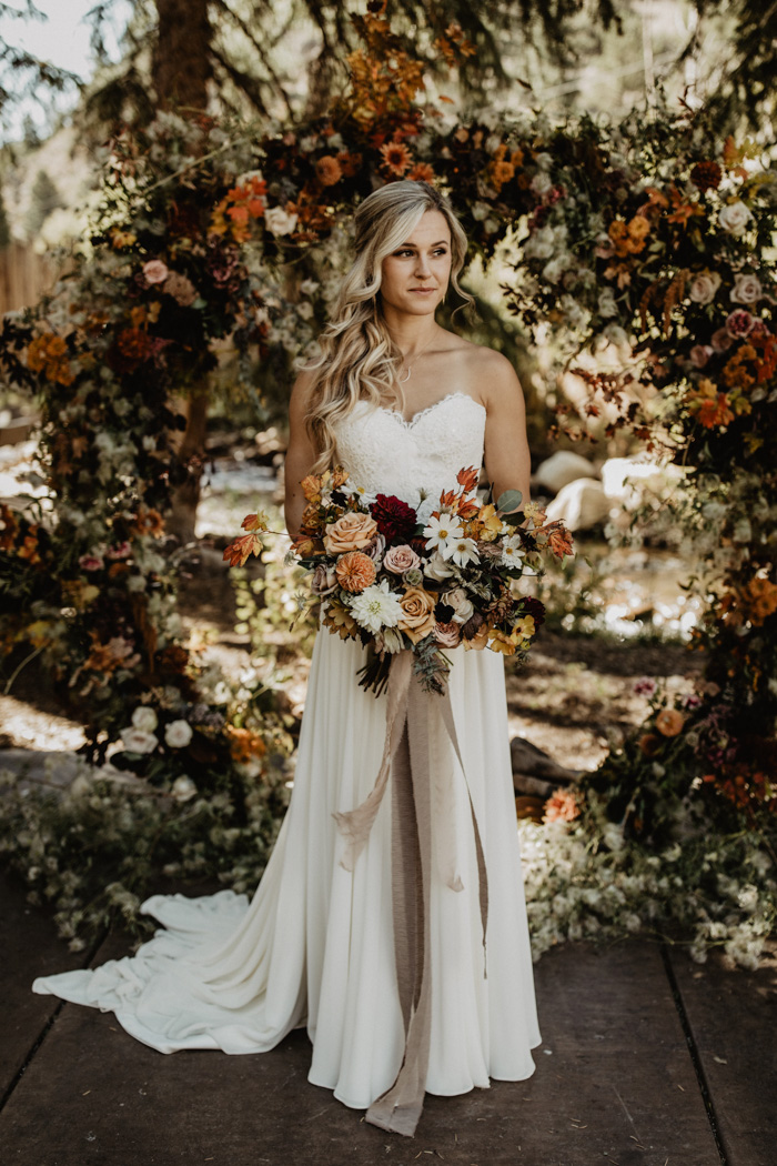 This Elegant Earthy Colorado Wedding at Blackstone Rivers Ranch has the ...