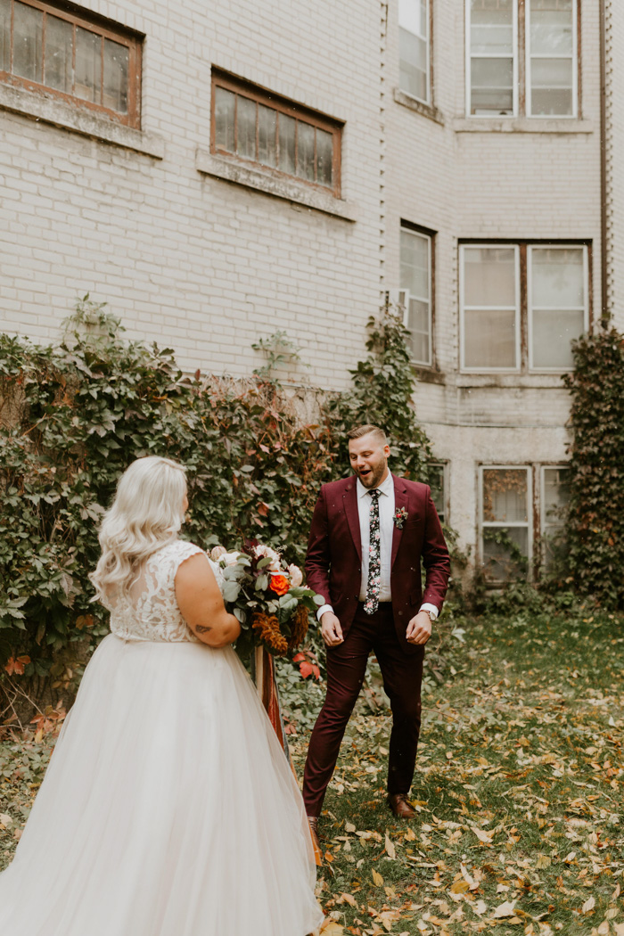 This Gorgeous Winnipeg Wedding Took a Minimalist Approach to Its