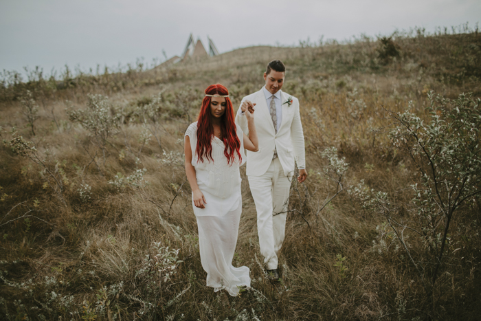 This Traditional Ojibwe Wedding at Wanuskewin Heritage Park will