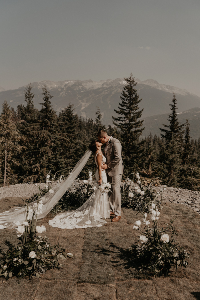 this-intimate-whistler-mountain-wedding-took-a-turn-for-the-adventurous-with-a-post-ceremony