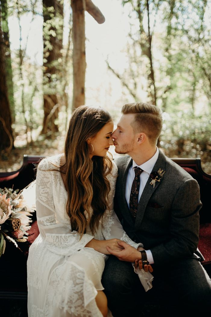 Boho Vintage Tennessee Wedding at Hiwassee River Weddings | Junebug ...