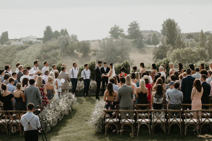 Modern Chic British Columbia Vineyard Wedding at Poplar ...