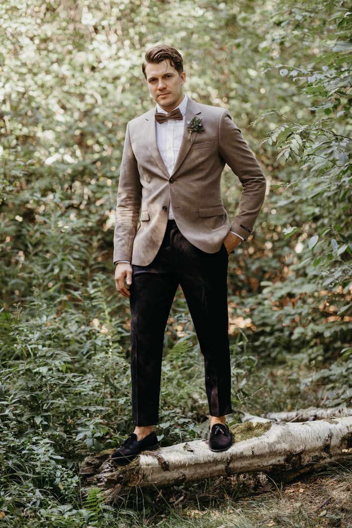 Forinden Flock Depression 12 Stylish Grooms to Copy for Your Wedding Day Look | Junebug Weddings