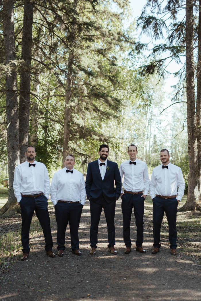 This Chic Frontier Farwest Fishing Lodge Wedding is Anything But Rustic ...