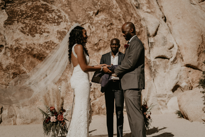 This Diy Joshua Tree National Park Wedding Showed Off The Natural Beauty Of Both The Desert And 0501