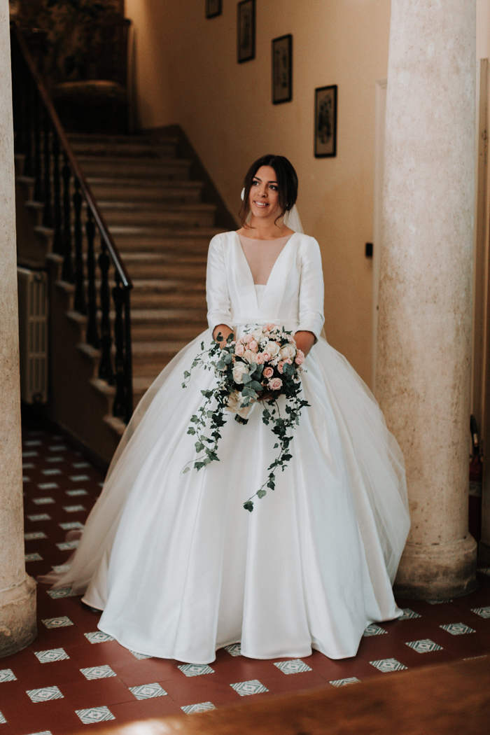 https://junebugweddings.com/wedding-blog/wp-content/uploads/2019/08/modern-traditional-italian-countryside-wedding-at-villa-rizzardi-alberto-gobbato-photography-2.jpg
