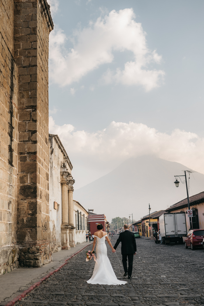 A Little Color Went a Long Way in This Elegant Antigua Destination