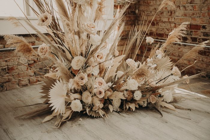 Monochromatic White and Beige Wedding at The 5th Floor Utah | Junebug ...