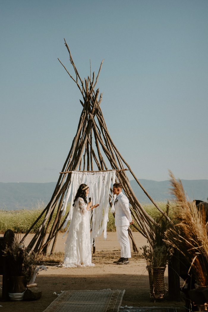 Boho Hippy Festival Wedding with a Shamanic Ceremony · Rock n Roll