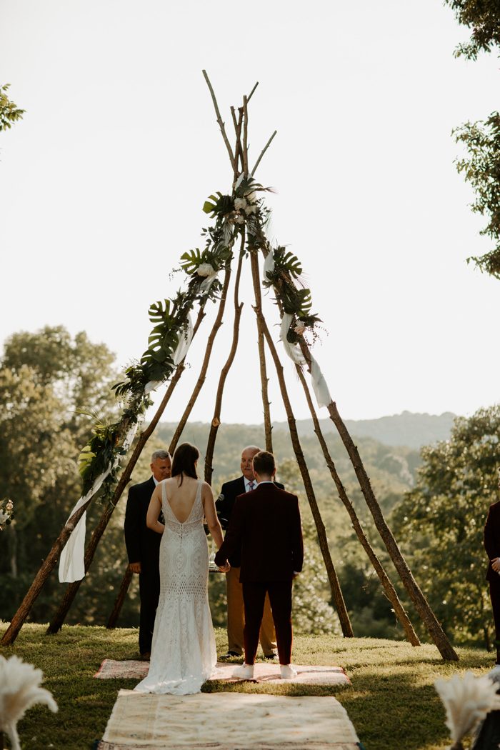 This DIY Backyard Wedding in Nashville is Chock Full of Stylish ...