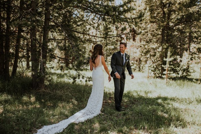 This Stanley, Idaho Wedding at Park Creek Ranch Features Florals in the ...