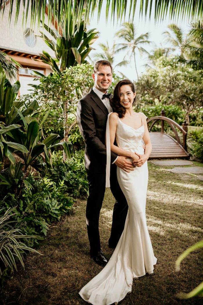 Elegant Hawaiian Wedding at Four Seasons Resort Oahu | Junebug Weddings