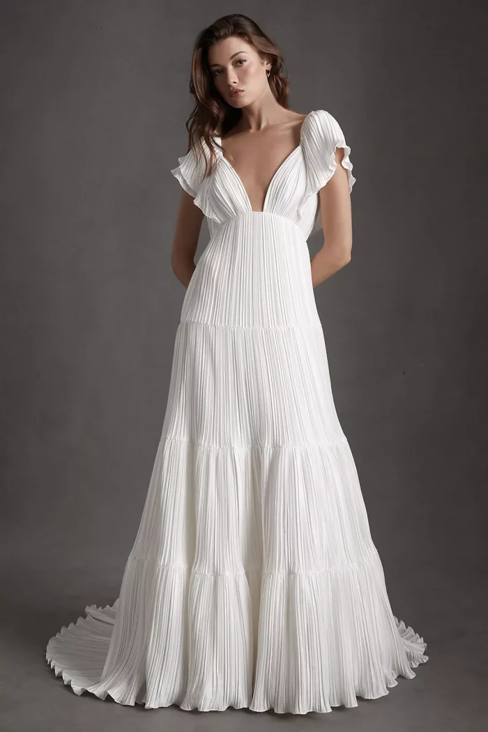 25 Casual Wedding Dresses for Laid-Back Brides | Junebug Weddings