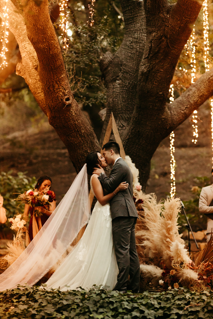 This Calamigos Ranch Wedding Positively Glows with Fairy Lights ...