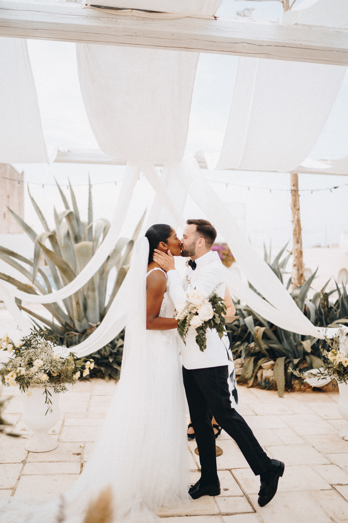 Chic Traditional Puglia Wedding at Masseria Potenti | Junebug Weddings