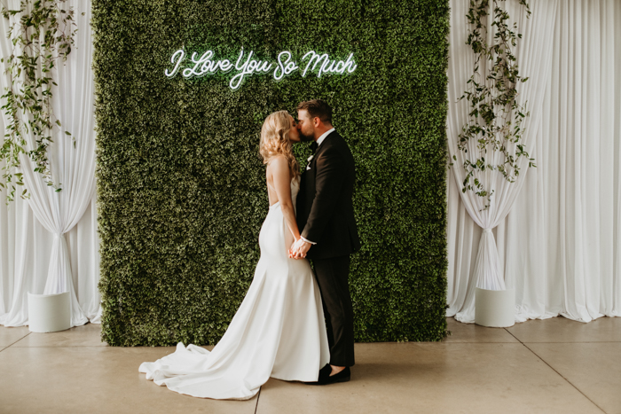 Every Wedding Playlist You'll Ever Need - Chicago Style Weddings