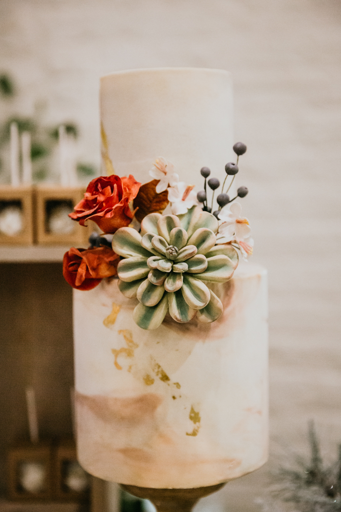 25 Small Wedding Cakes That Will Make You Swoon | Junebug Weddings