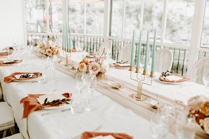 9 Tips for Decorating Your Wedding Reception on a Budget