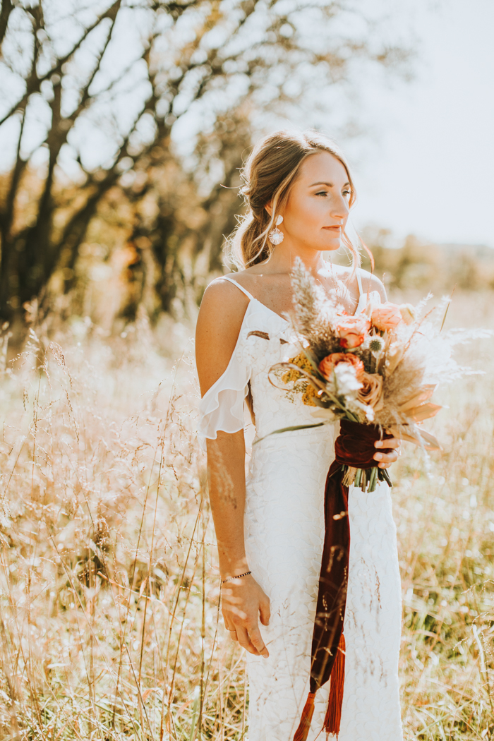 Earthy Colorful KC Wedding at The Fields at 1890 | Junebug Weddings