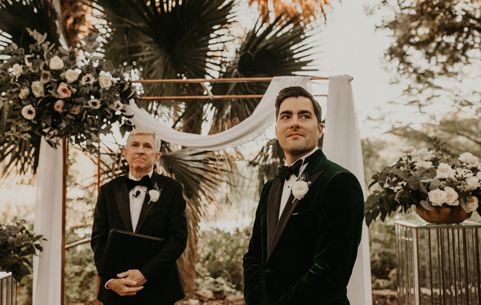 Elegant Autumn Austin Wedding At Laguna Gloria Junebug Weddings