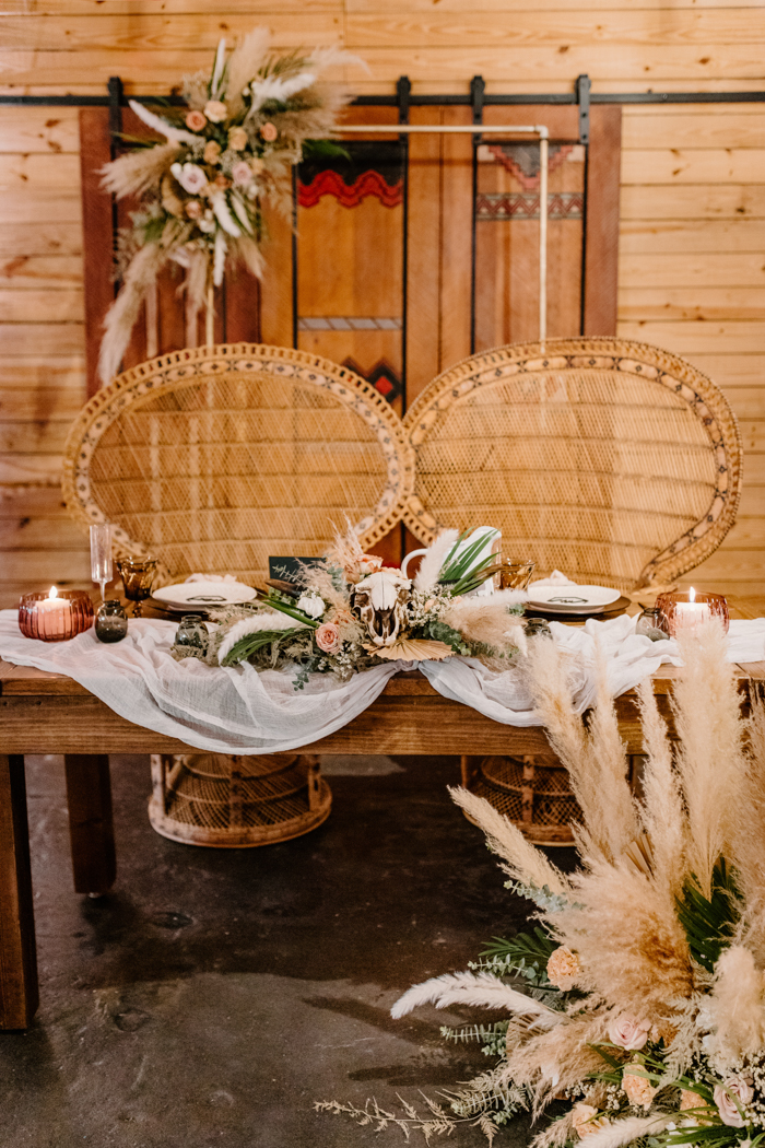 Big Fake Wedding Sweetheart Table