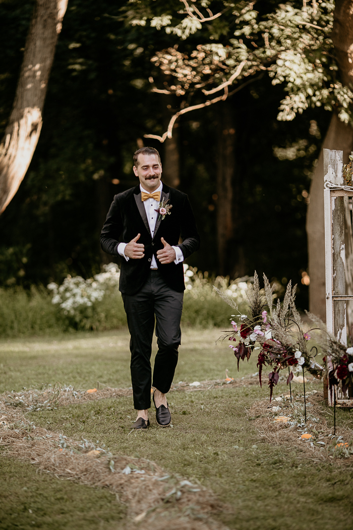 Catskills Barn Wedding With Halloween Vibes | Junebug Weddings