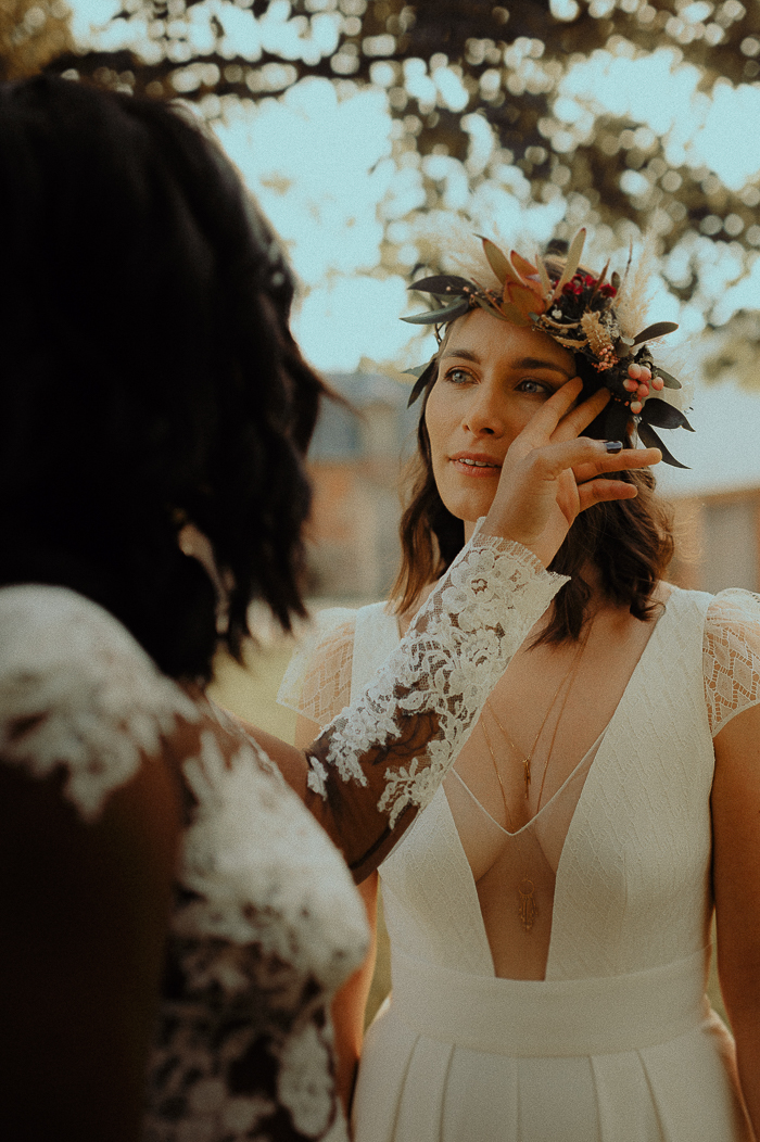 Kinfolk-Inspired Wedding at Ferme Gerquesalle | Junebug Weddings