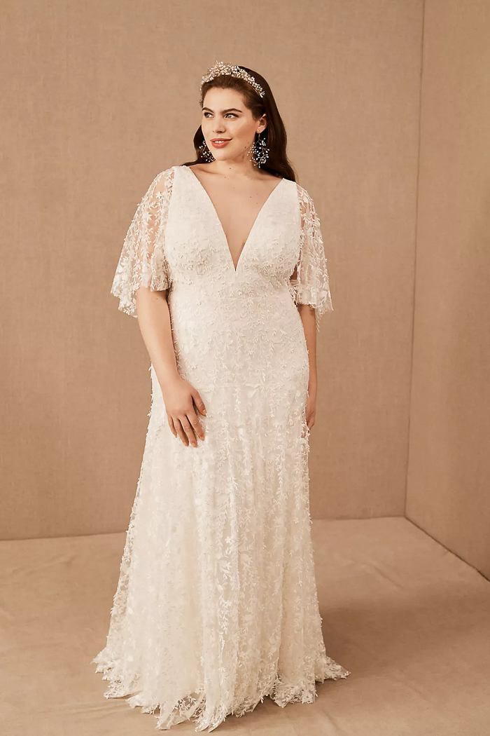 Plus size lace wedding on sale gowns