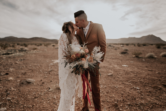 A Las Vegas Desert Styled Elopement