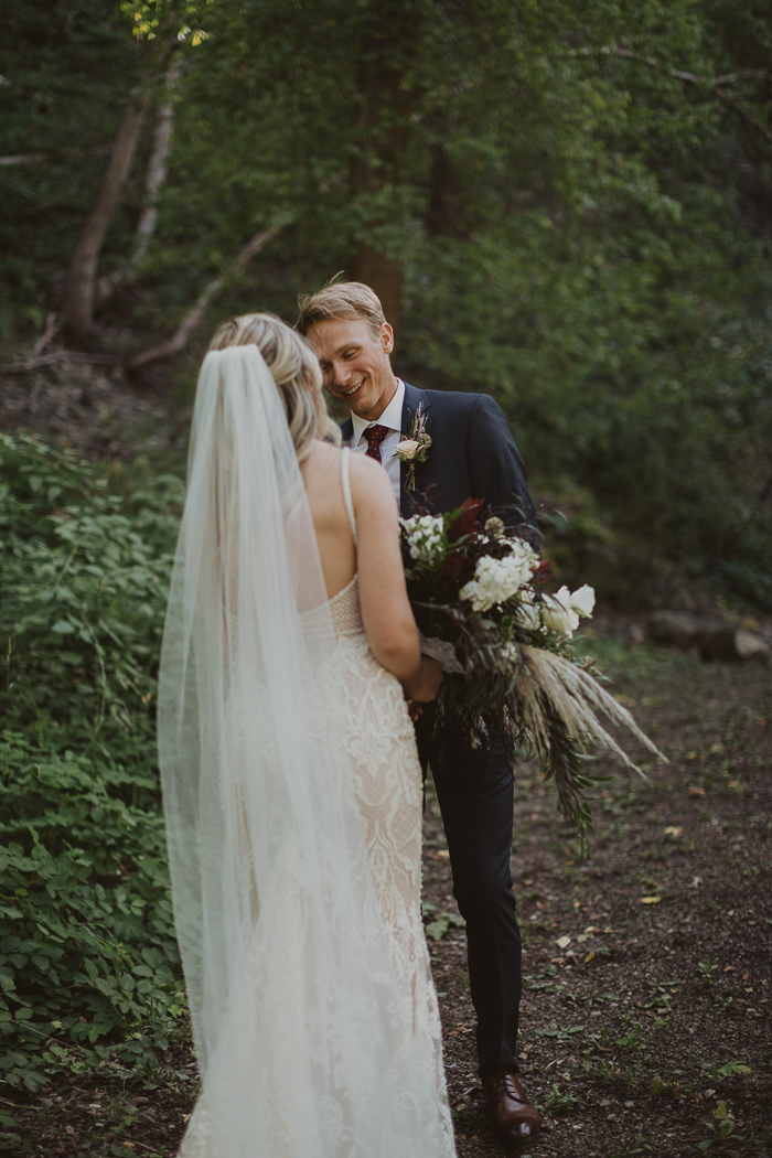 Fall Utah Mountain Wedding at Log Haven | Junebug Weddings