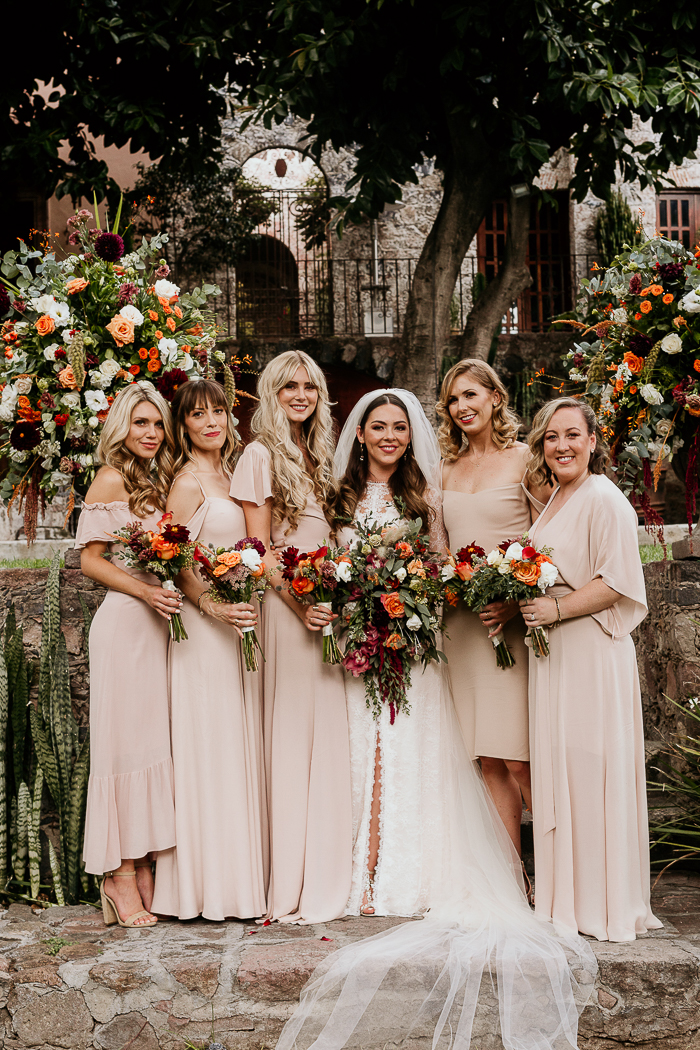 Romantic San Miguel de Allende Wedding at Casa Aurora | Junebug Weddings