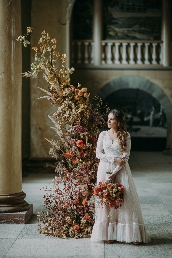 This European Fall Wedding Blends Boho and Feminine Styles LaptrinhX