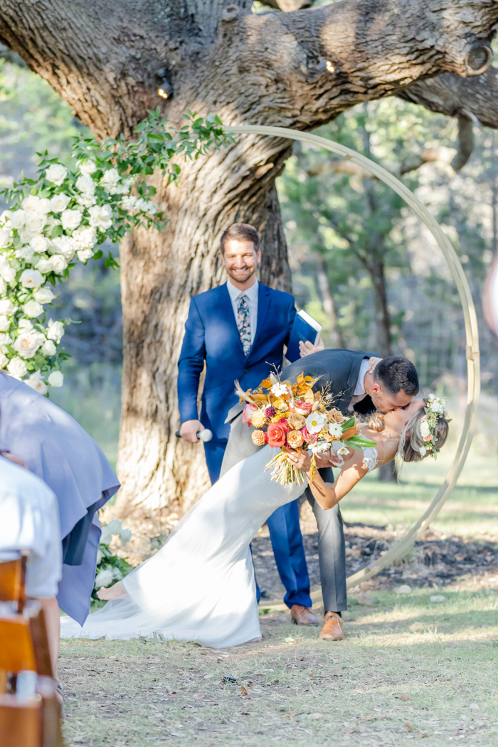 Ally Fraustro Photography first kiss