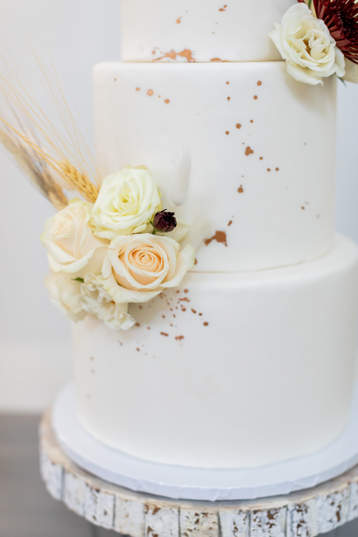 Ally Fraustro Photography wedding cake closeup
