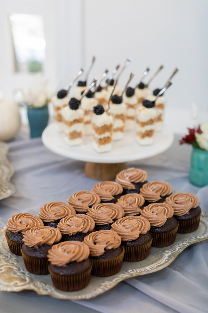 Ally Fraustro Photography dessert table