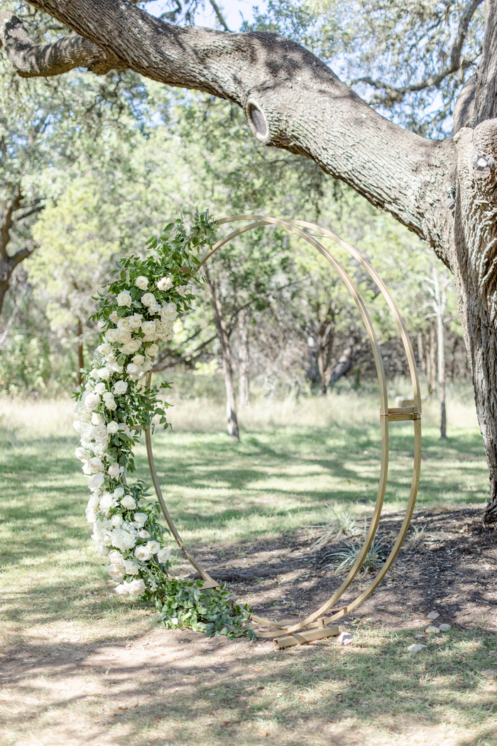 Ally Fraustro Photography ceremony backdrop