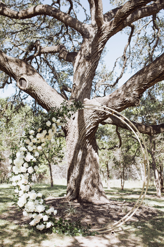 Gillian Menzie Photography ceremony arch