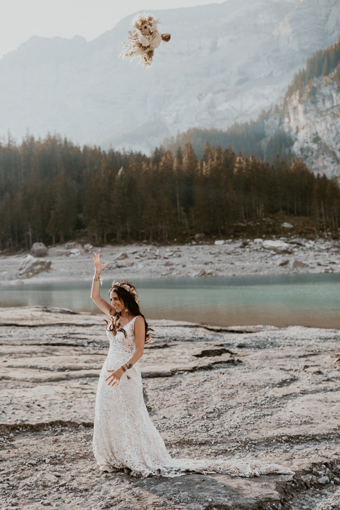 Picturesque Neutral Palette Elopement | Junebug Weddings