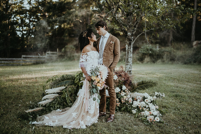 Beautiful and Unique Chicken Farm Outdoor Wedding Inspiration *