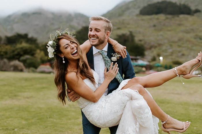 Easy-Going Big Sur Wedding at Ragged Point Inn *