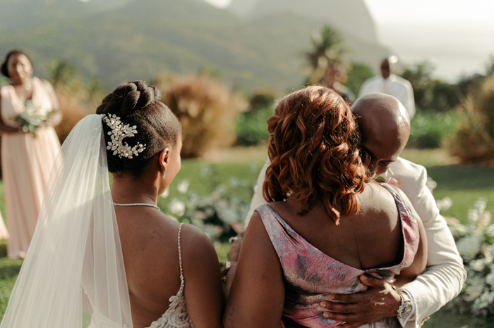 Dramatic and Classy Piton Mountain Wedding