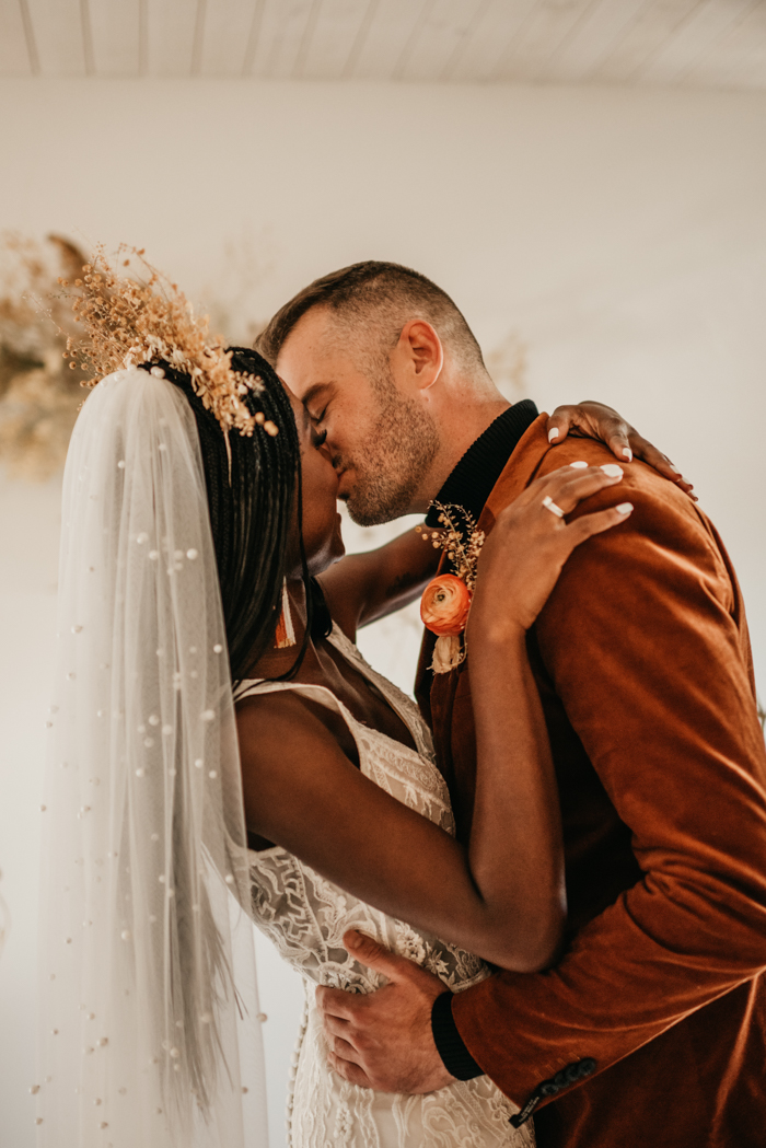 Vibrant and Modern Scandinavian Styled Shoot | Junebug Weddings