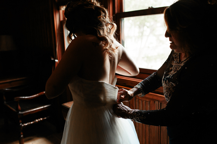 Moore's cove falls wedding getting ready